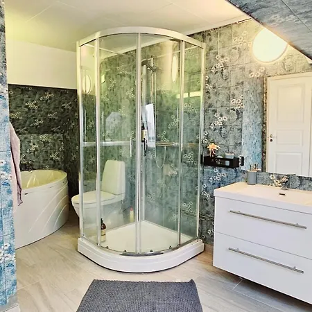 Dom wakacyjny Large House In